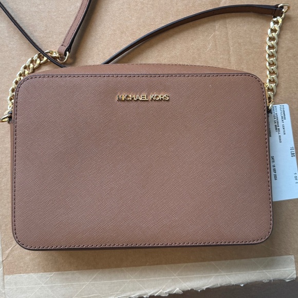 Michael Kors Crossbody - Picture 1 of 3